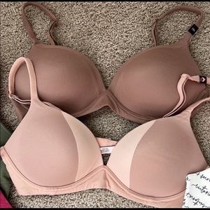 NEW Victoria Secret Wireless Bra Bundle 34C